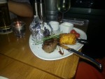 Ladies Cut Filetsteak mit Ofenkartoffel, 2 Saucen und gegrilltem Maiskolben - Flatschers - Wien