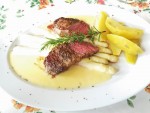 Beiried gegrillt, Spargel, Sauce Hollandaise, Kartoffeln - Schlosstoni - Georgsberg