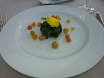 Huchentartar mit Kräutern, Ribiseltomaten und Physalis - Le Ciel - Wien