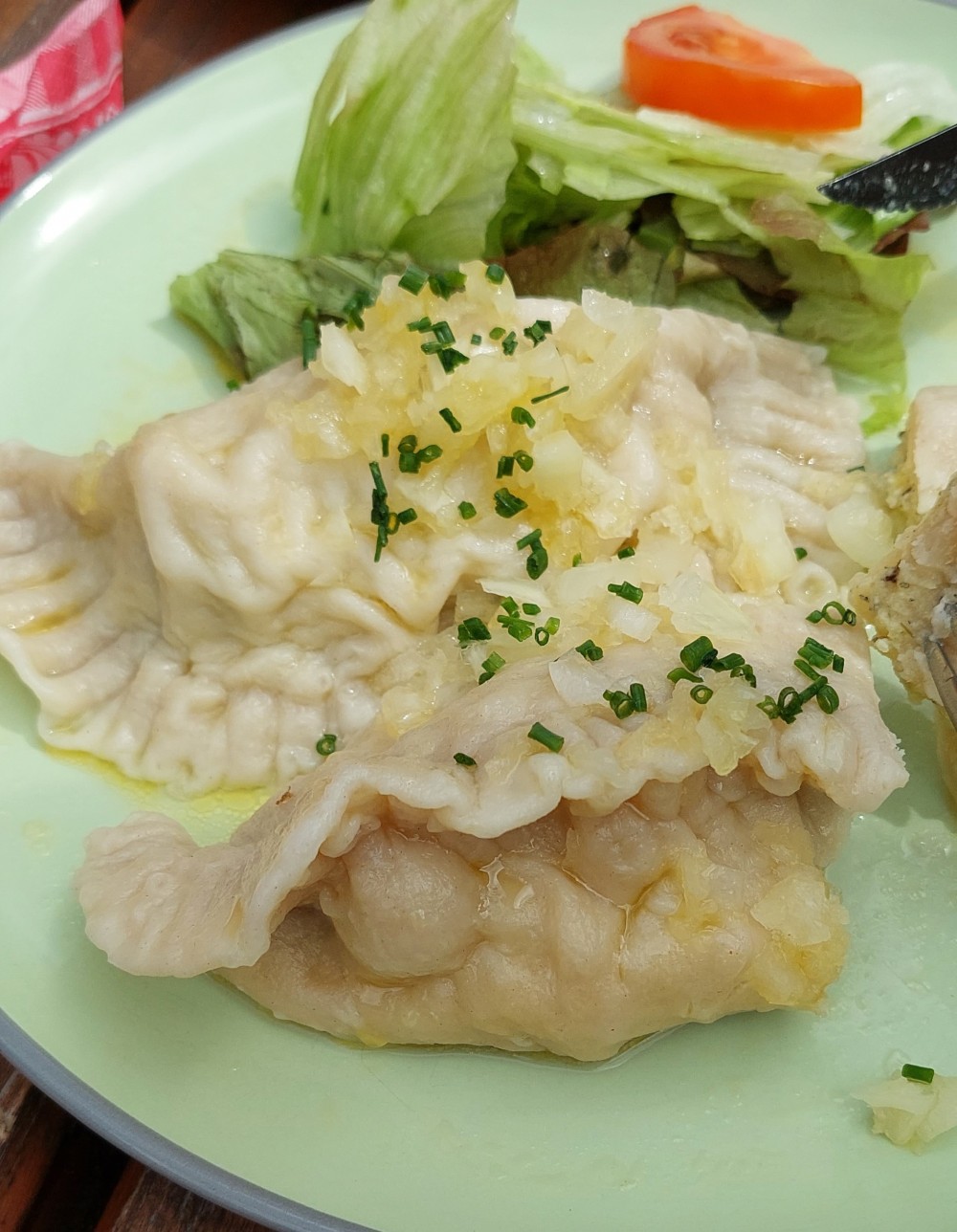 Kasnudeln (Teigtaschen mit Topfen und Minze gefüllt) mit Salat (traumhaft gut) - Himmelwandhütte - Bad Gastein