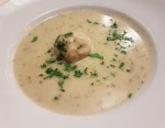 Gansleinmachsuppe mit Bröselknödel - Bastei Beisl - Wien