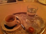 Espresso mit Pralinen - Interalpenhotel Tyrol - Telfs-Buchen / Seefeld