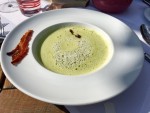 Eine Bärlauchschaumsuppe mit Speck vom Höllerschmid zum Niederknien - Restaurant Weingut Nigl - SENFTENBERG