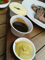 Huth da moritz - 2.Gang-Beilagen zum Bistecca = Sauce béarnaise, Rinder-Jus ... - HUTH da moritz - Wien