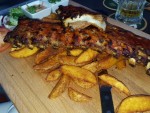 Gesmokerte Spareribs. Gegart mit Jack Daniels Whiskey Eichenfässern, Hickory ... - Überdrüber - XXL Restaurant - Wr. Neudorf