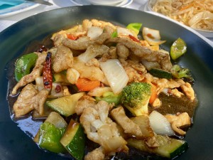 Scharfes Huhn aus dem Wok - ausgezeichnet - Restaurant Suli - Wien