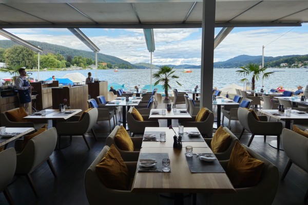 Seespitz Restaurant & LIving - Lage am See, sehr schöner Ausblick - Seespitz im Schlosshotel Velden - Velden am Wörther See