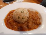 Szegediner Krautfleisch mit Semmelknödel 5,80 - Weinbau Wöhrer - Berndorf