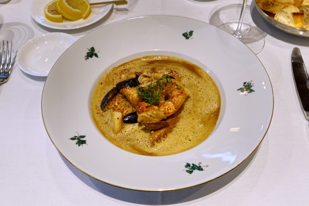 Fabios - Fischsuppe mit sardischer Pasta - tolle Einlagen - FABIOS - Wien