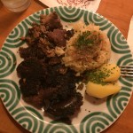 Brät von Blut- und Leberwurst mit Erdäpfel und Sauerkraut - Almgasthof Windlegern - Neukirchen