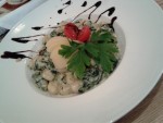 Sixta - Gnocchi mit Gorgonzola, Pinienkernen, Blattspinat und ... - Sixta - Wien