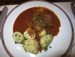 Gulasch so wie es sein soll - Café-Bar-Restaurant Sissy - Bad Ischl