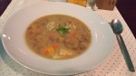 Ganslsuppe, sensationell gut, mit viel Einlage, einzig den Zeller brauche ... - Zum Nussgartl - Wien