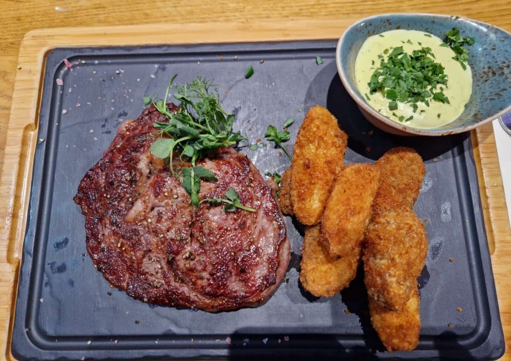 Ribeye inkl. Sauce Bernaise + Gebackene Kartoffel 36,-- - Amterl Baden - Baden