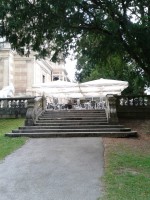 Labstelle Hermesvilla - Aufgang zum Gastgarten