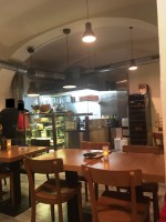 Pizzeria Angolo 22 - Im Lokal - Pizzeria Trattoria Angolo N 22 - Wien