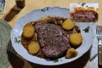 Alxinger Stüberl - Rumpsteak vom Mastochsen auf Chilibohnensauce -  sauberes Medium und klasse ...