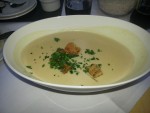 Erdäpfelcremesuppe mit Croutons vom Joseph Brot - Stasta - Wien