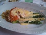 Steinbutt- und Lachsfilet mit weißem und grünem Spargel, ... - Danieli - Wien