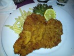 Wiener Schnitzel mit Pommes Frites - Stockerwirt - Sulz im Wienerwald