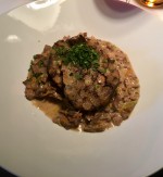 Kalbsbeuscherl mit Steinpilzsemmelknödel, ein Gedicht! - Stadtwirt - Wien