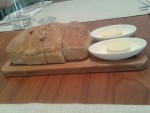 warmes rosmarinbrot mit butter - DSTRIKT - Wien