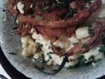 Sophienalpe - Alpkäsespätzle mit Röstzwiebel, grünem Salat & Kernöl (€ 10,80) - Sophienalpe - Wien