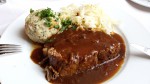 Schopfbraten mit Krautsalat und Knödel - Stieglkeller - Salzburg