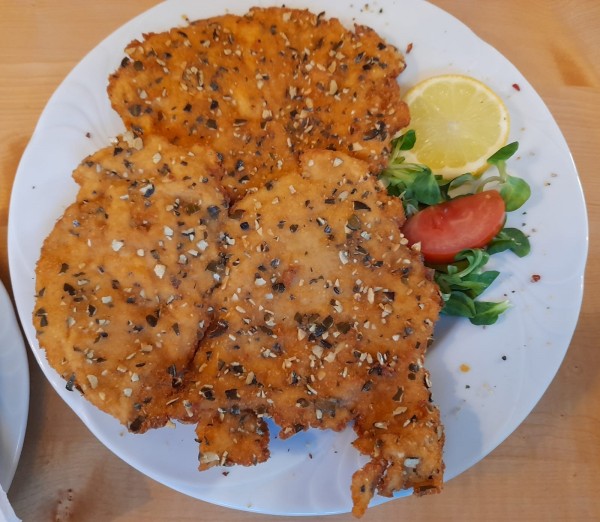 Hühnerschnitzel in Kürbiskernpanier - Pecherhof - Weissenbach an der Triesting