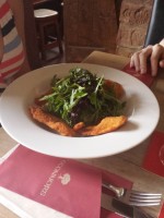 Backhendlsalat mit Irischem Kartoffelsalat, Steirischem Kürbiskernöl 
und ... - O'Connors Old Oak - Wien