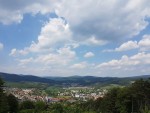 Aussicht auf Berndorf und im Hintergrund Pottenstein - Waldhütte Guglzipf - Berndorf