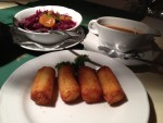 ... mit "Pommes croquettes", Rotkraut und Maroni, Extra Bratensaft - Marchtrenkerhof - Marchtrenk