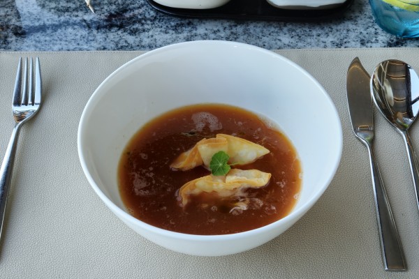 Seespitz Restaurant & LIving - Fischsuppe, Fond etwas zu dünn, die Einlagen ... - Seespitz im Schlosshotel Velden - Velden am Wörther See