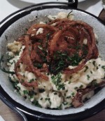 Sophienalpe - Alpkäsespätzle mit Röstzwiebel, grünem Salat & Kernöl (€ 10,80) - Sophienalpe - Wien