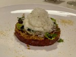 Beef-Tartare mit luftigem Parmesanschaum und Kohlsprossenblätter - wunderbar ... - Triad - KRUMBACH