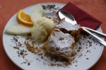 Apfelstrudel mit Vanilleeis. - Hafenrestaurant - Bregenz