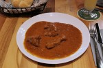 Cafe-Restaurant Hummel - Kleines Gulasch - traditionell und gut - 12,60€ - Cafe-Restaurant Hummel - Wien