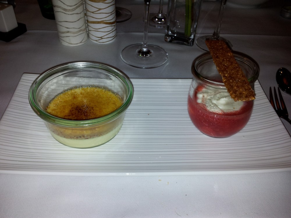 Creme Brulee vom Lavendel mit Beeren u. Süßem Rahm - Bärenhof Kolm - Arbesbach