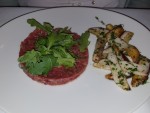 Tartar vom Rindsfilet (handgeschnitten) mit sautierten Steinpilzen - Stasta - Wien