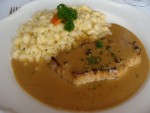 Schweinerückensteak an Pfefferrahmsauce mit Spätzle (inkl. Salat 14,80 Euro) - Krone - DORNBIRN