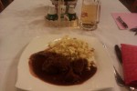 Gulasch mit Nockerl