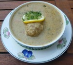 Wildcremesuppe mit Rehfleisch und Knödel