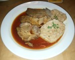 Schweinsbraten mit Serviettenknödel - Otto - Biergasthof - Wien