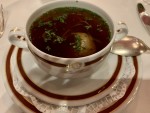 Die Leberknödelsuppe, hervorragend - Sacher Rote Bar - Wien