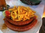 Currywurst mit Pommes - Der Waldhof - Maria Gugging