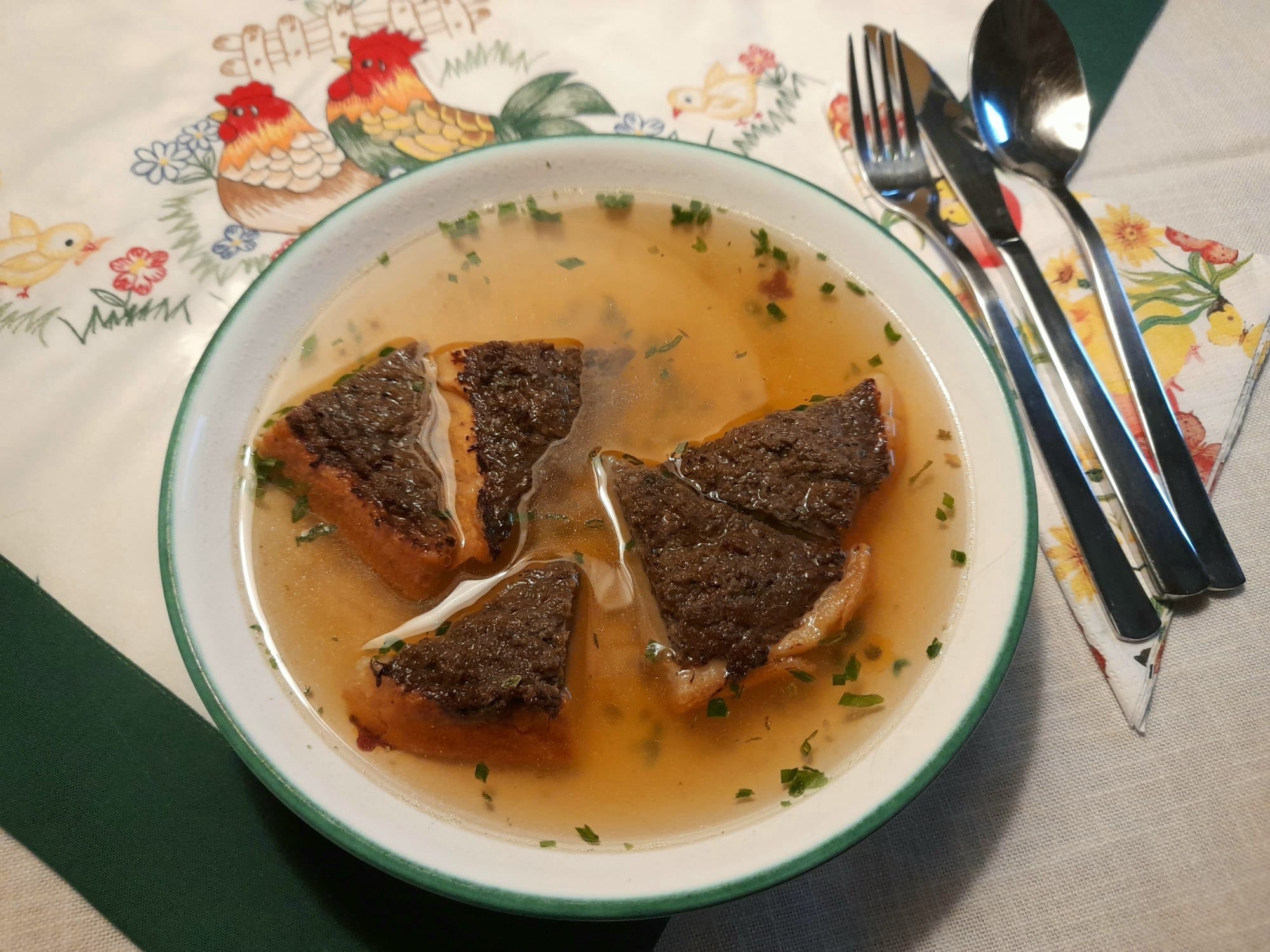 Rindsuppe mit Milzschnitte - Gasthof-Pension "Furthnerwirt" - Furth/Triesting