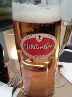 Pizzeria Angolo 22 - Villacher Bier (€ 3,90 je 0,5L) - Pizzeria Trattoria Angolo N 22 - Wien