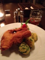 Backhendl, ausgelöst - Die Villa - St. Pölten