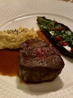 Filet mit cremiger Polenta & gefüllter Aubergine - Fux - LECH am Arlberg