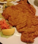 Kronprinz Rudolfshof - Schweinsschnitzel nach Wiener Art (€ 12,90) - Kronprinz Rudolfshof - Wien